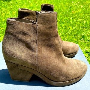 Eileen Fisher Ankle Boots Size 8.